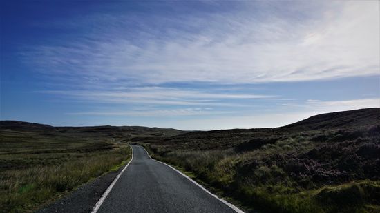 Ich bin in Dundee fündig geworden und fahre dort hin . Auf dem Weg durchquere ich noch einmal ein fantastische Hochebene.