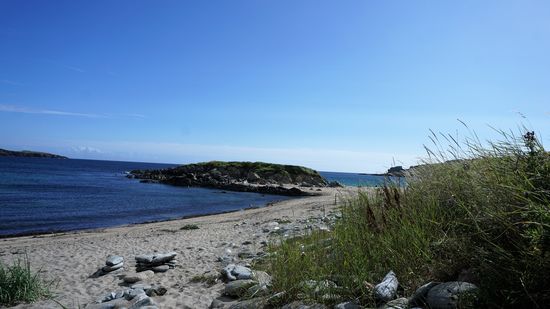 Es gibt auch einen richtigen Beach hier, nur das Wasser ist deutlich zu kalt,