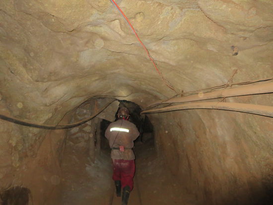 Tunnel (an manchen Tagen ist es doch gut, klein zu sein!)