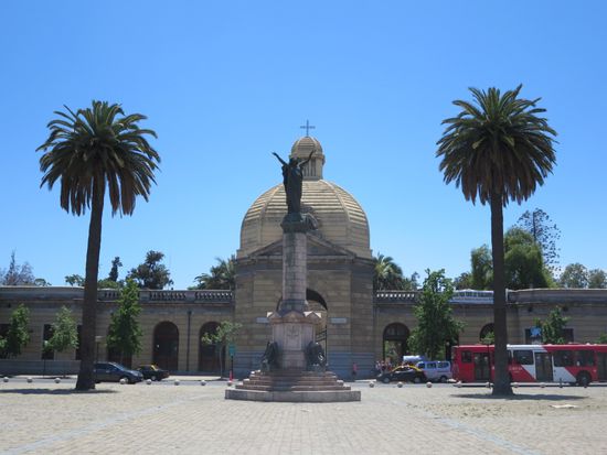 Haupteingang Friedhof