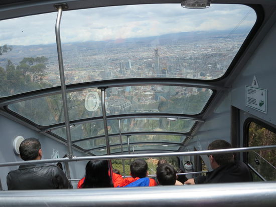 Wenigstens runter  haben wir das nette kleine Bähnchen genommen!