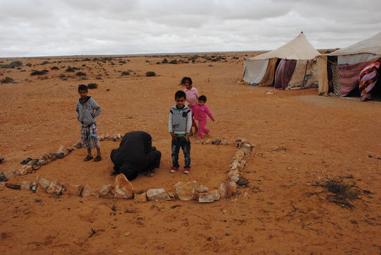 Die improvisierte Moschee, in der 5mal täglich gebetet wird.