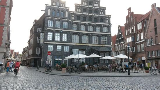 Die Altstadt von Lüneburg mit der IHK.