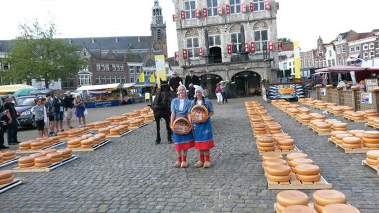 Der Kaesemarkt kann beginnen.