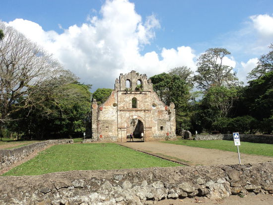 Iglesia de la Inmaculada Concepción de Ujarrás