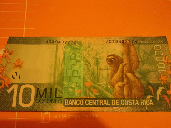 10.000 CRC (costaricanische Colones) entsprechen etwa 16 €