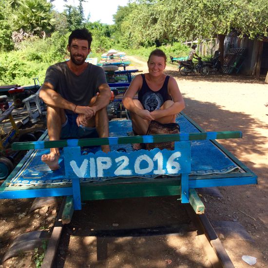 Abenteuerliche Fahrt mit der Bambusbahn