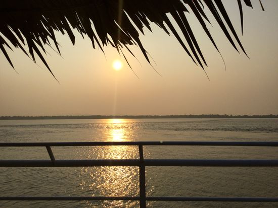 Sonnenuntergang beim Abendbrot in Mawlamyaing