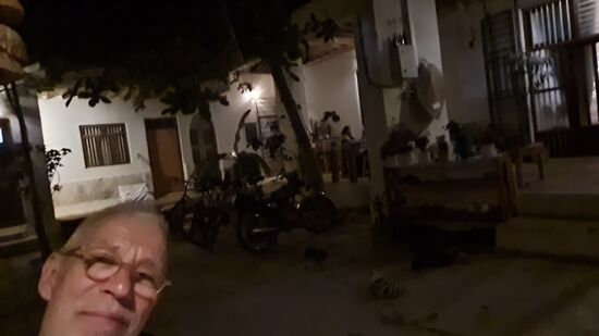 Patio des Qalha bei Nacht