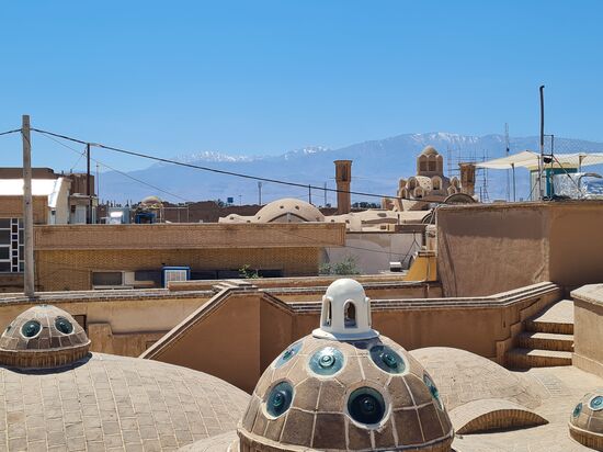 Das berühmte Dach des Bades des Sultan Amir Ahmad