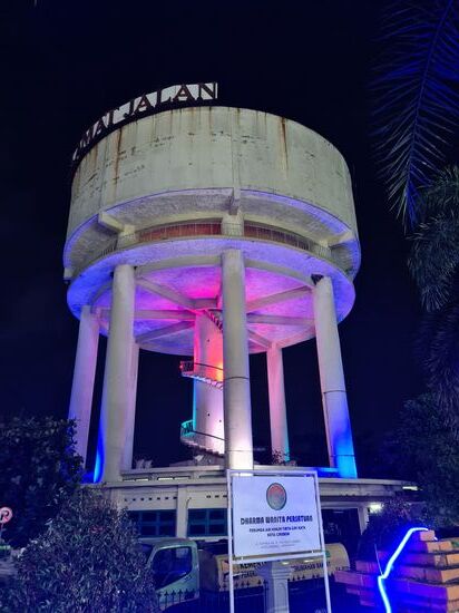 Ein Wasserturm, wie mir schlaue Leute aus der Heimat texten