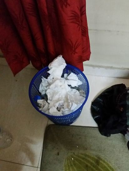 Ganzer Eimer Rotzfahnen...DAS ist die Wahrheit