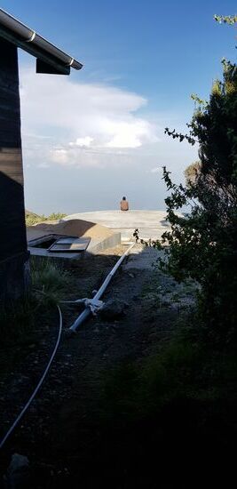 Auch einer der Porter schaut versonnen gen Kili