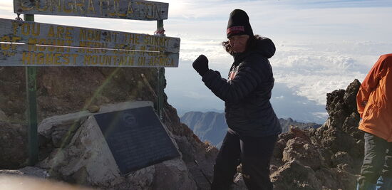 Madame Eisenherz aus der Boxbude "Immertreu"...oder so 