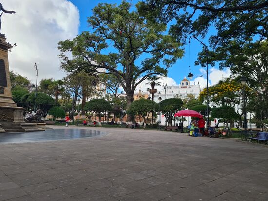 Plaza 25 de Mayo Sonntags früh