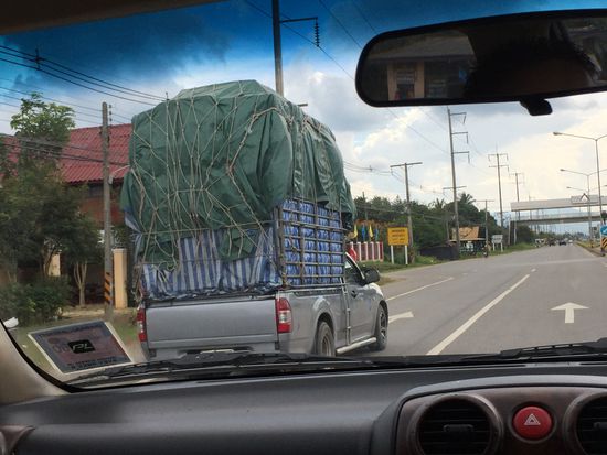 Ob dieser Pickup wohl überladen ist?