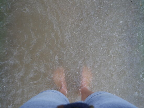Das Wasser steht teilweise knöchelhoch auf den Wegen... (fliesst danach aber erstaunlich schnell wieder ab)