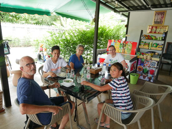 Mittagessen im Schatten