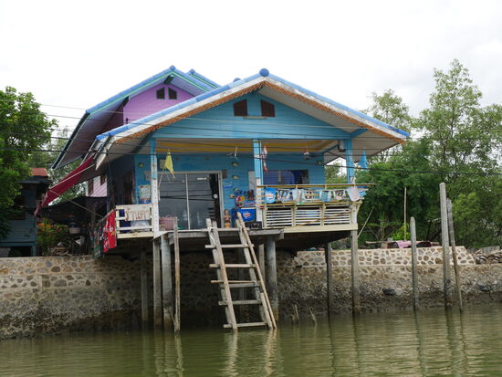 „Tante Emma-Laden“ am Fluss