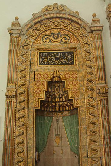 Fatih Camii - goldverzierte Mihrab-Nische