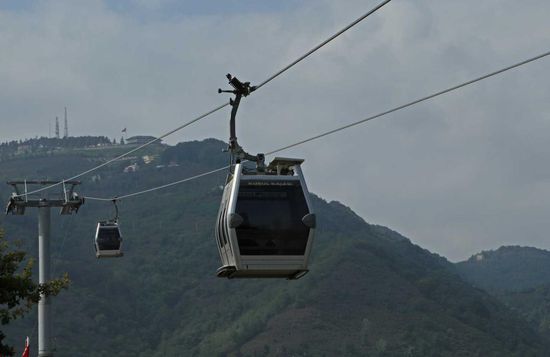 Kabinenbahn zum Hausberg Boztepe