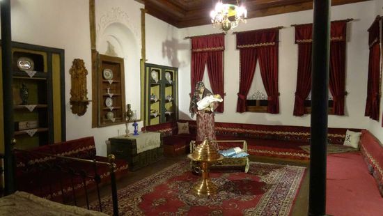 Latifoglu Konagi - traditionelle Einrichtung