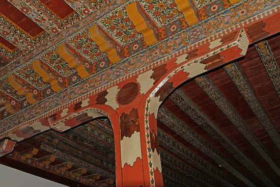 Abide Hatun  Moschee - bemalte Holzdecke