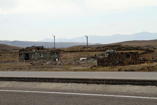 Hochebene ca. 150 km östlich von Erzurum