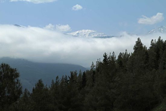 Erste Wolken ziehen auf