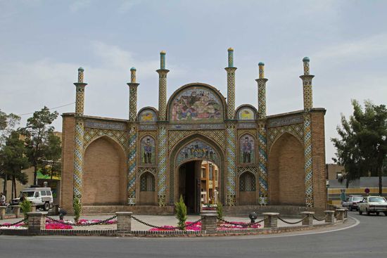 Das Torgebäude der ehemaligen Stadtbefestigung von Semnan