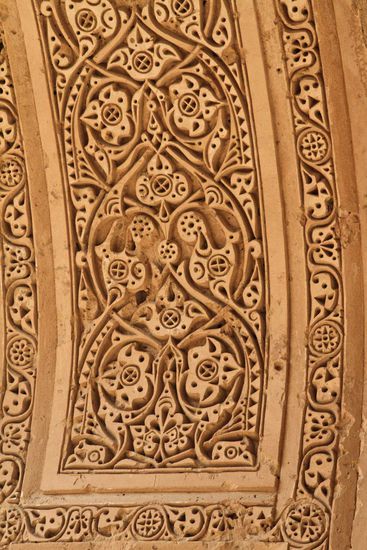 Verzierter Türbogen