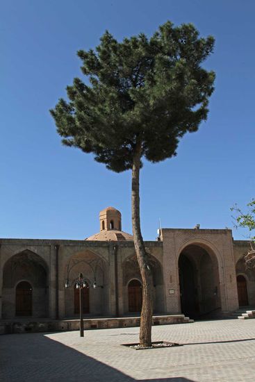 Im Innenhof der Karawanserei