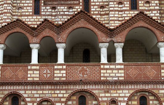 Kirche Agios Charalampos - der Säulengang