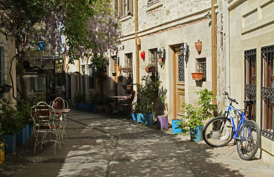 In dem kleinen "Freßgässle" ist heute Morgen noch nichts los, aber es sieht gemütlich aus.