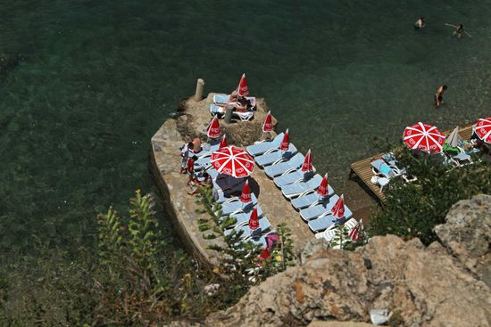 Jetzt am Morgen sind noch viele Liegen frei