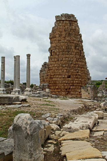 Das hellenistische Tor - linker Turm