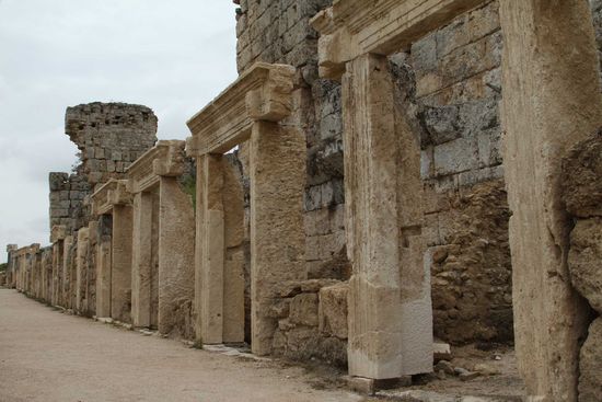 Eingänge zu den Läden