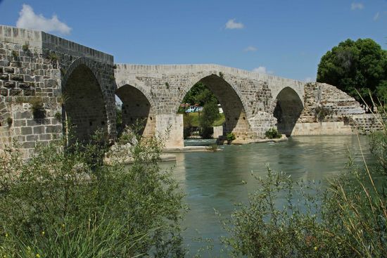 Brücke von Aspendos