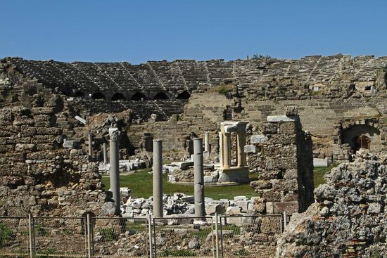 Das Theater von Side