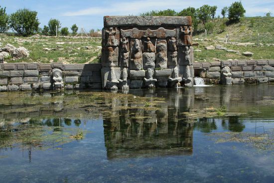 Das hethitische Quellheiligtum Eflatun Pinar