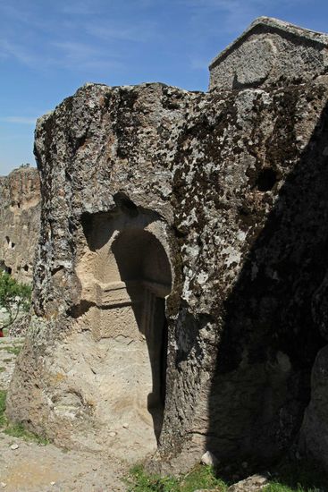 Eingang deer Höhlenkirche