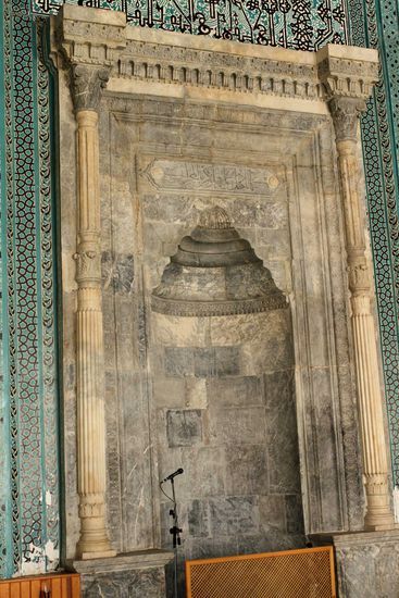Mihrab-Nische der Alaaddin-Moschee