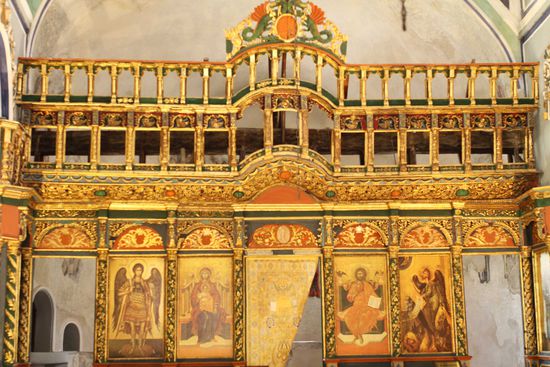 Altar der St. Helena Kirche