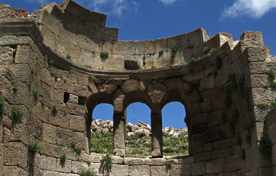 Kirchenruine im Dorf Ückuyu - der Chor