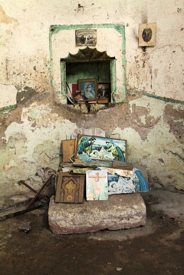 Die Holy Mother Church - Heiligenbilder