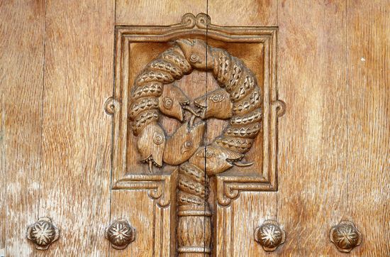 Das Kloster Thanahati  - wundervoll geschnitzte Eingangstür