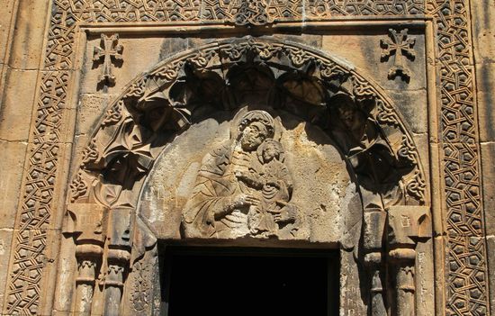 Relief über dem Eingangsportal