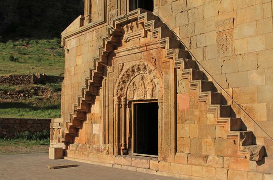 Treppe zum oberen Stockwerk der Mausoleumskirche