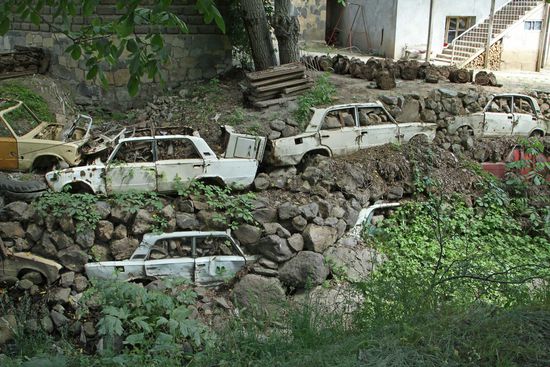 Einbau in eine Mauer?