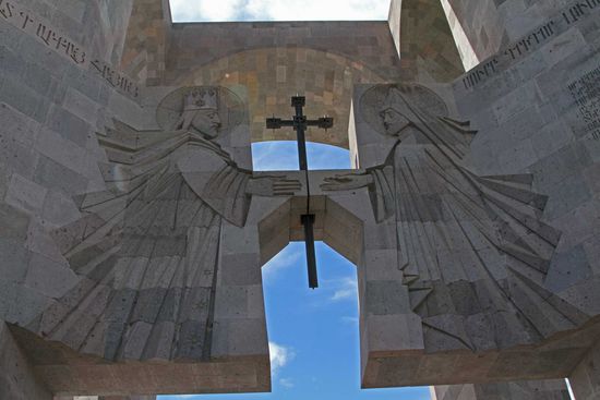 Eingangsportal des Kirchenkomplexes